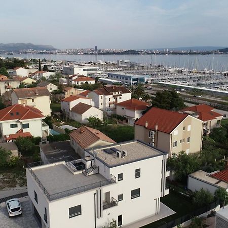 Apartmani Le-Lu คาชเตลา ภายนอก รูปภาพ