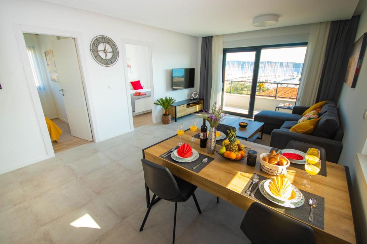 Apartmani Le-Lu คาชเตลา ภายนอก รูปภาพ
