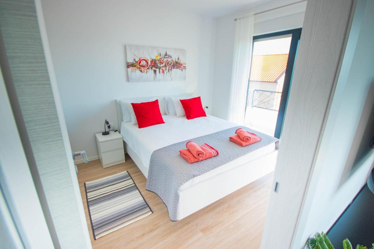 Apartmani Le-Lu คาชเตลา ภายนอก รูปภาพ