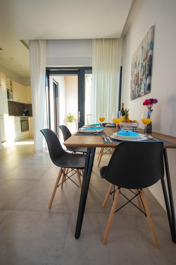 Apartmani Le-Lu คาชเตลา ภายนอก รูปภาพ