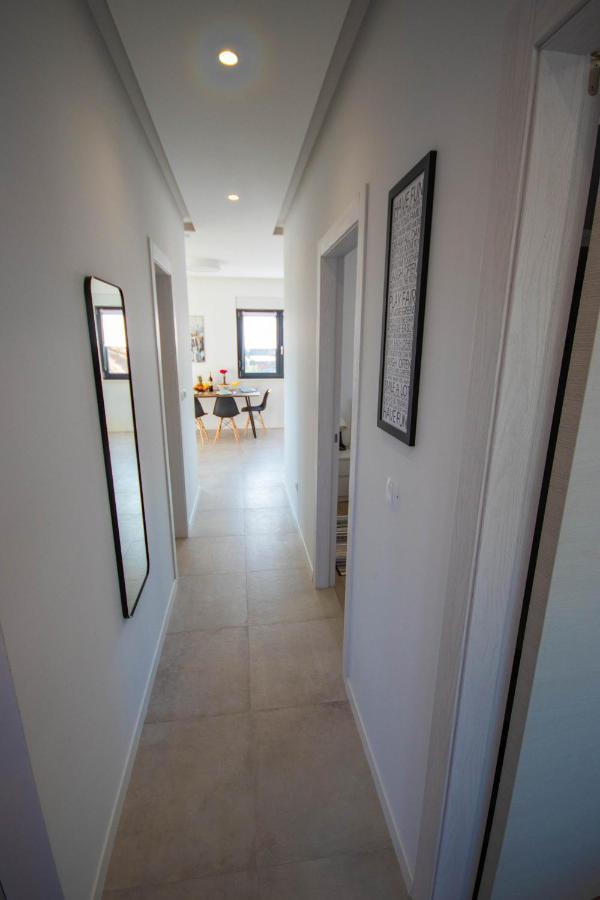Apartmani Le-Lu คาชเตลา ภายนอก รูปภาพ